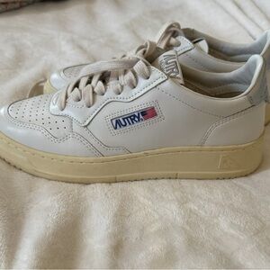 Autry White Leather Sneakers